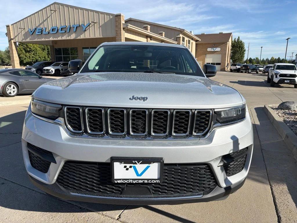 jeep grand cherokee 2024 1C4RJHAG4RC700503 image jeep grand cherokee 2024 1C4RJHAG4RC700503 image